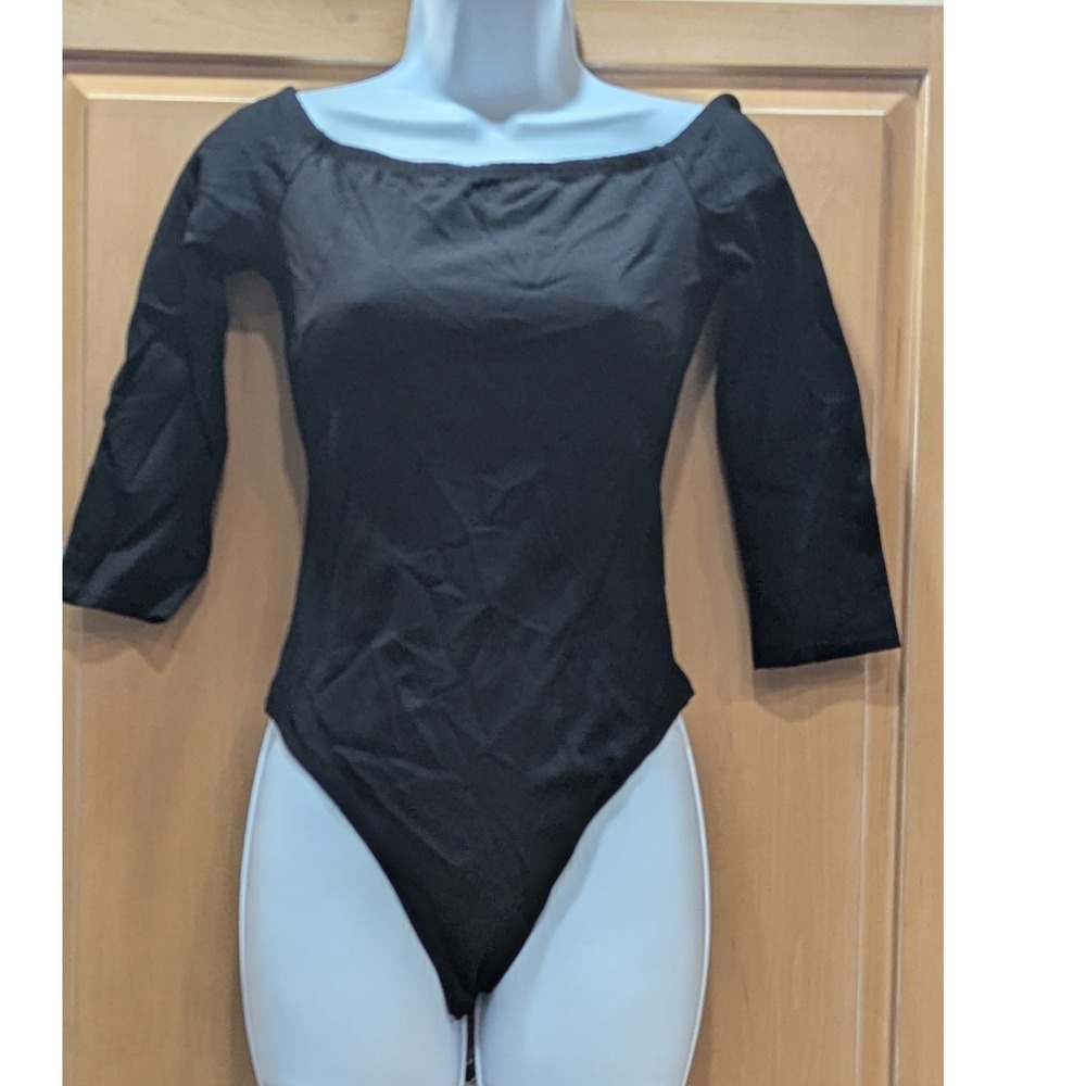 Lulus Like a Bird Black Off-the-
Shoulder Bodysuit Black 3/4 Sleeve Size Small